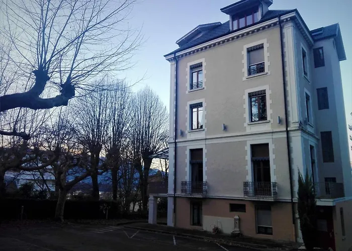 Au Dernier Etage Avec Parking Et Climatisation A Aix-les-bains! - Fr-1-555-42 アパート エクスレバン